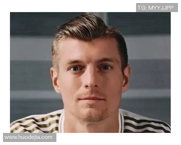 足球明星克罗斯的职业生涯与成就解析